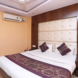 Oyo 6096 Maharani Palace Hotel